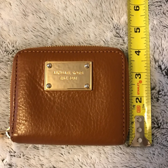 Michael Kors Ziparound Small Coin Purse - Picture 6 of 6